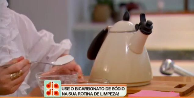 Elimine cheiros e manchas com bicarbonato de sódio