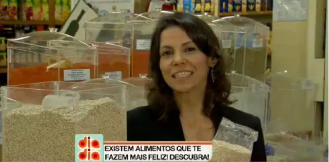 Conheça cinco alimentos que podem te fazer mais feliz