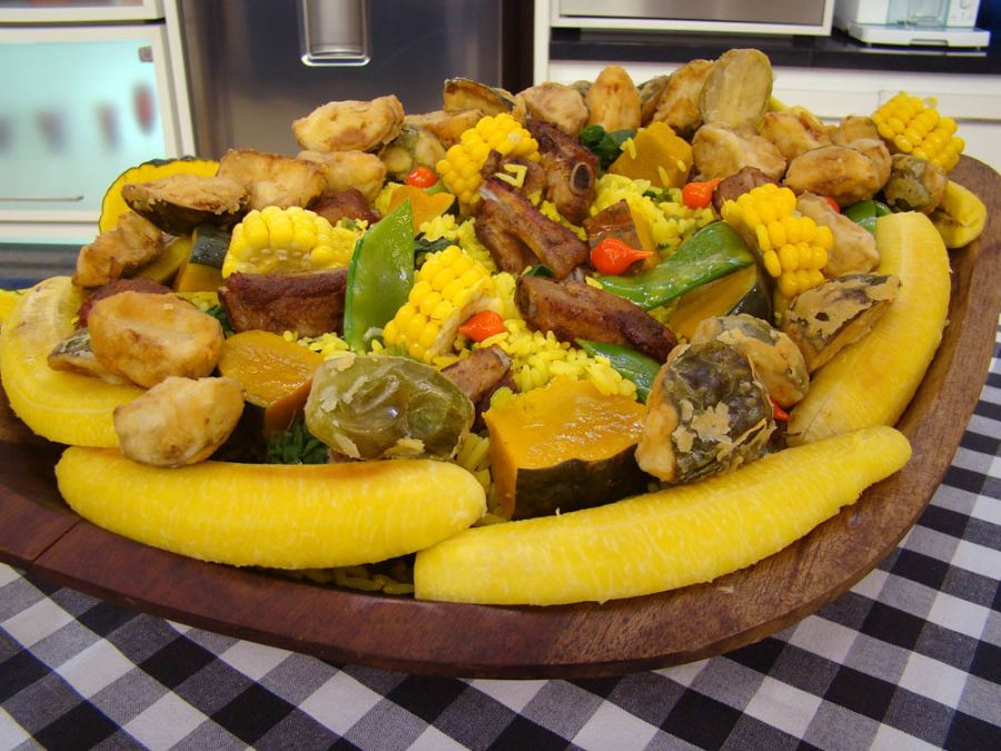 Arroz Dourado com Costelinhas