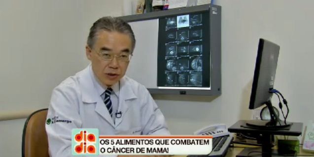 Conheça cinco alimentos que combatem o câncer de mama
