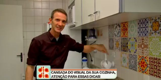 Renove sua cozinha usando apenas adesivos