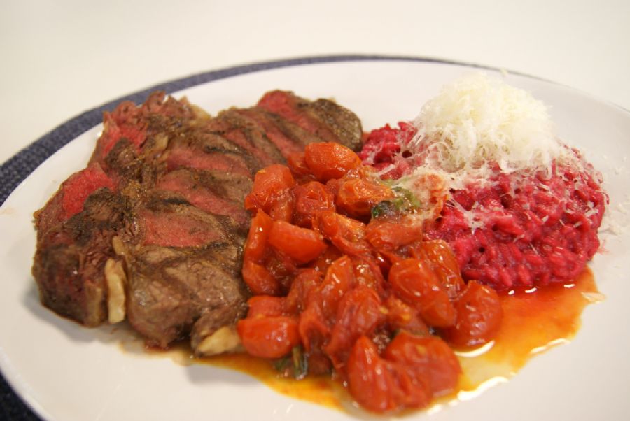 Entrecôte com Risoto de Beterraba