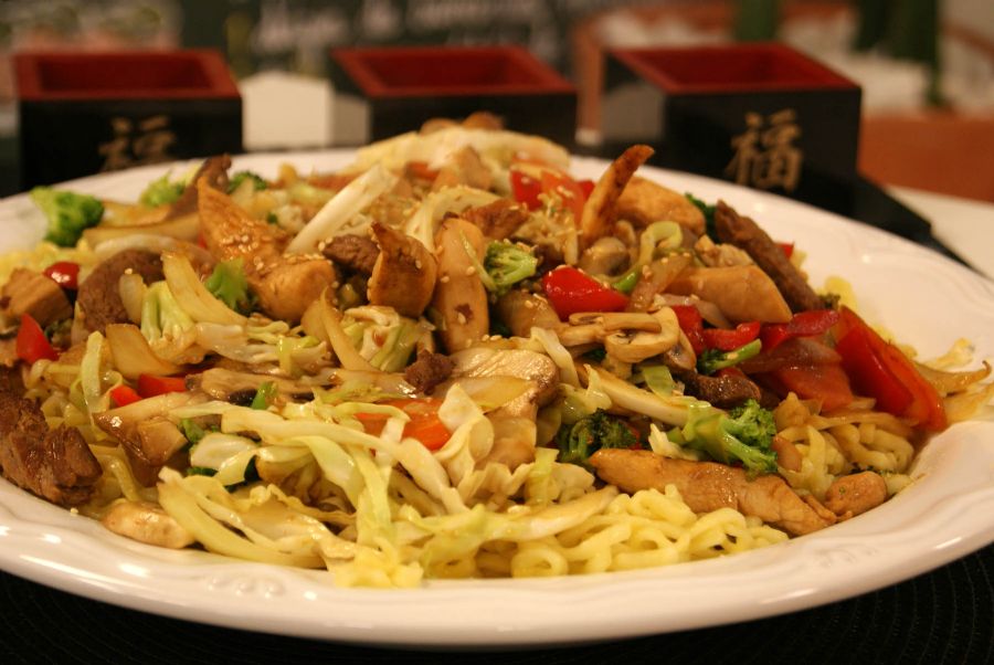 Yakisoba Frito Misto