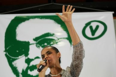Em 2009, a senadora Marina Silva deixou o PT e filiou-se ao PV, partido cujo tempo para campanha na TV e no rádio é menor