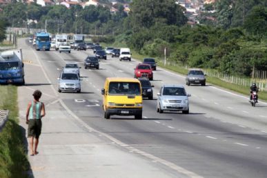 Em média 40 carros são roubados por dia na capital São Paulo Foto: Luiz Guarnieri/Futura Press