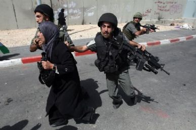 Na segunda semana de conflitos entre israelenses e palestinos, matou um comandante do grupo Jihad Islâmica na Faixa de Gaza nesta segunda-feira (17) durante um bombardeio aéreo. Foto: Abbas Momani/AFP 