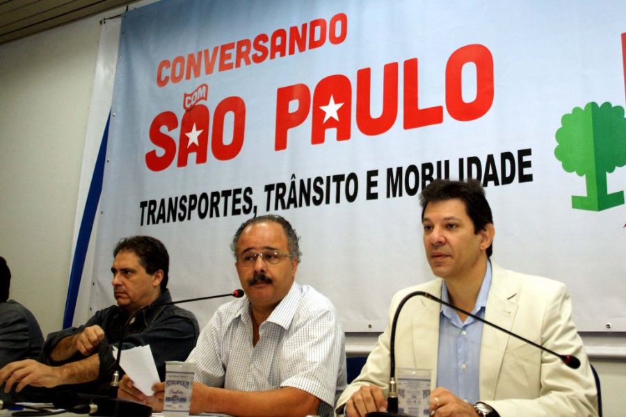 Haddad critica Serra e Kassab durante evento em SP 
