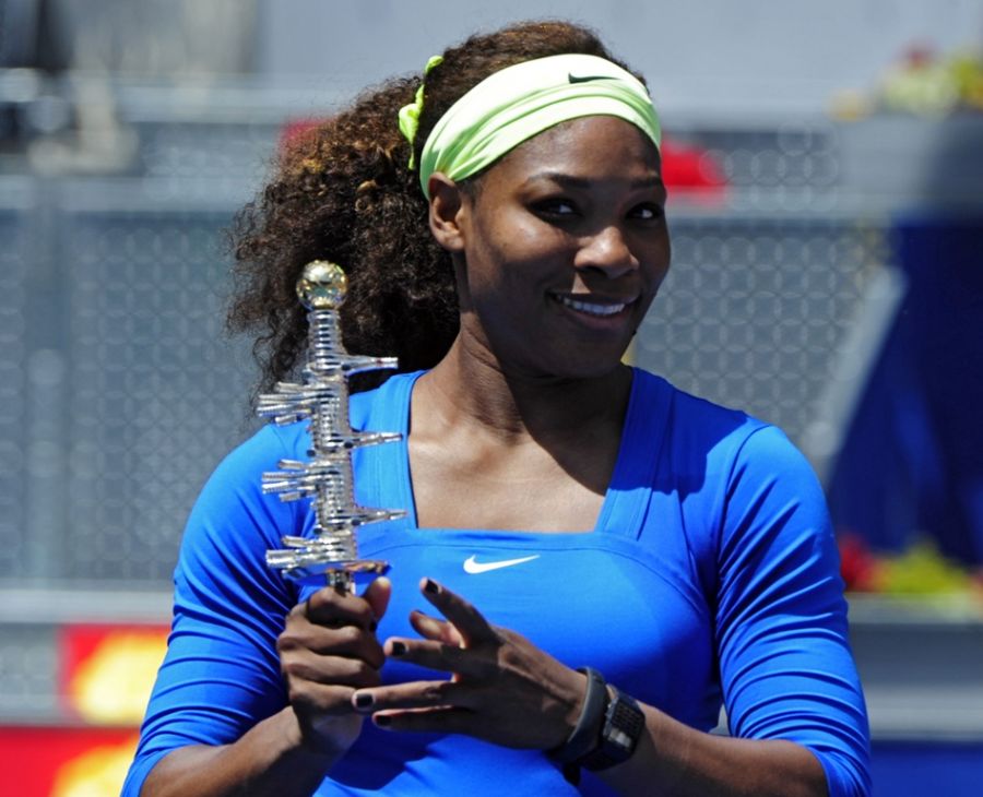 Serena Williams desbanca Azarenka e ergue taça inédita em Madri  