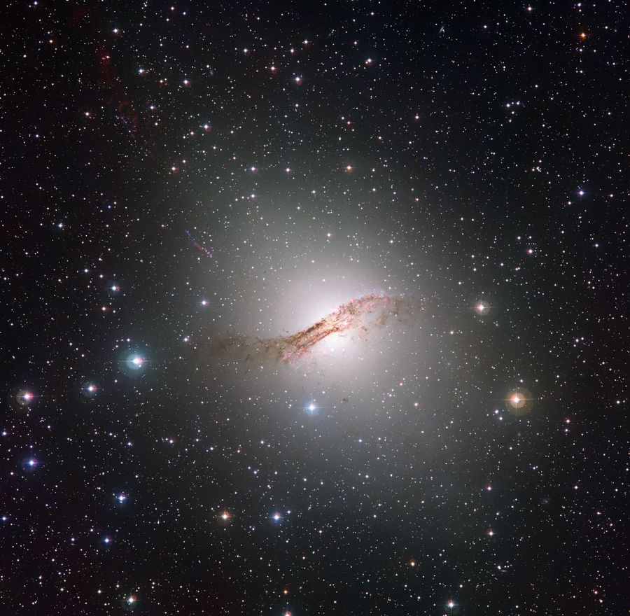 A galáxia foi inicialmente documentada pelo astrônomo britânico James Dunlop no Observatório Parramalta na Austrália, a 4 de Agosto de 1826 / ESO / Divulgação