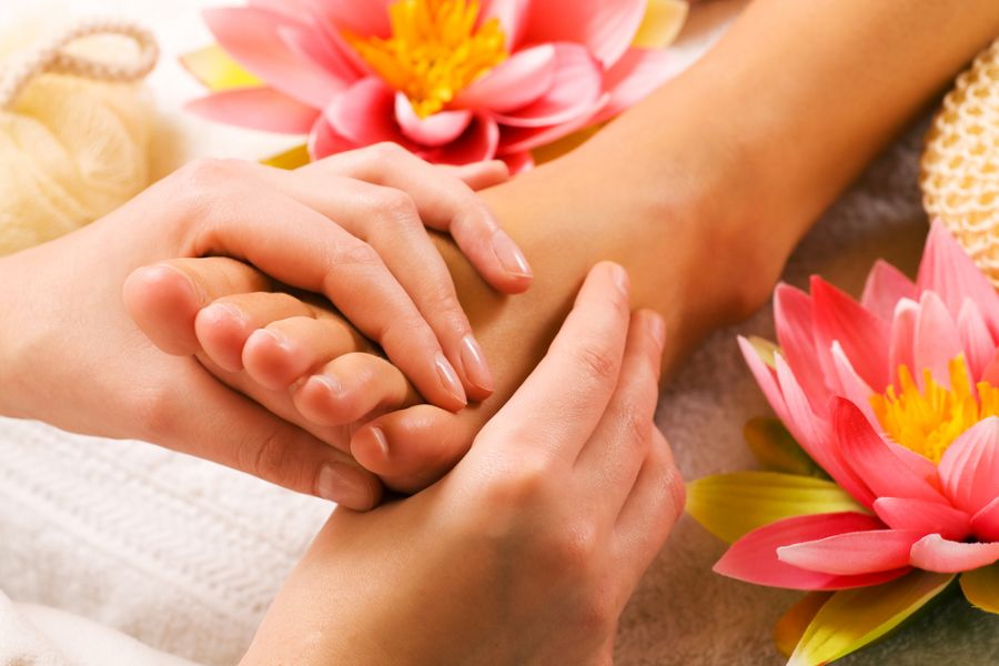 Veja 10 dicas para manter os pés saudáveis neste inverno 