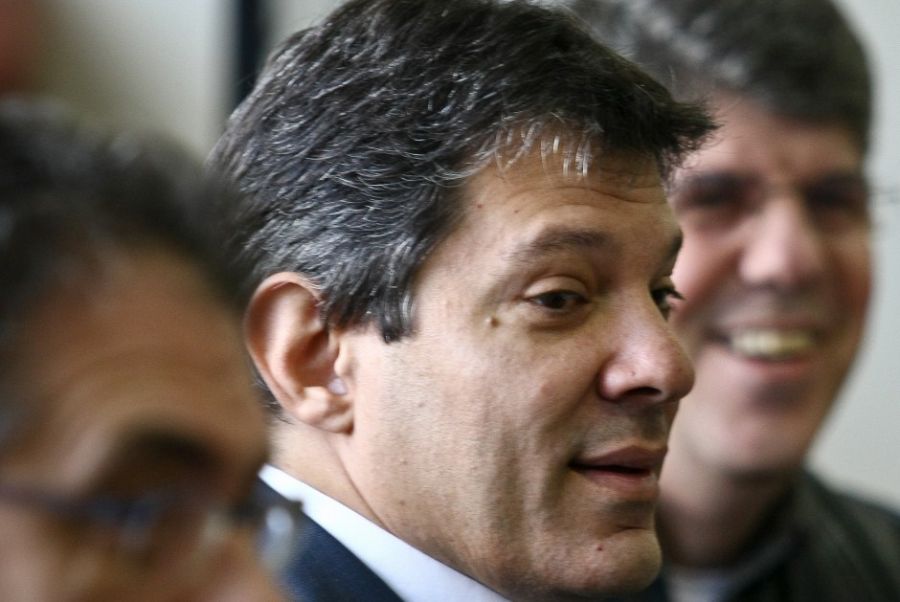 Haddad pede ajuda para transporte escolar em evento com motoristas