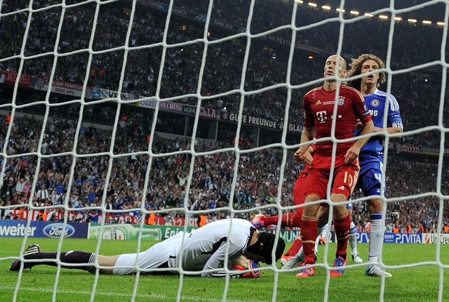 Bayern de Munique perdeu a terceira decisão seguida / Adrian Dennis / AFP