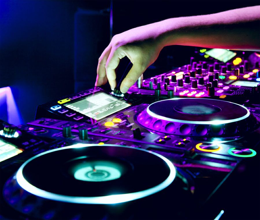 Como escolher o DJ para sua festa de casamento 