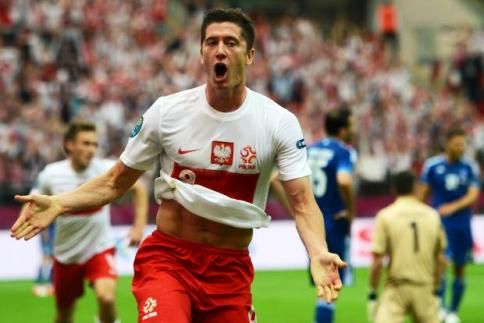 O atacante Lewandowski é a esperança de gol polonesa / AFP