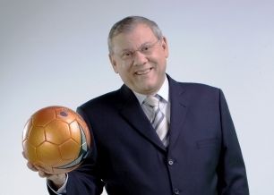 Ele abre o baú de gols todos os domingos / Band