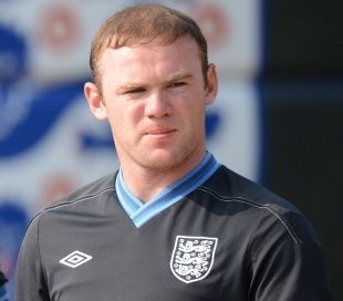 Wayne Rooney volta da suspensão nesta rodada / AFP