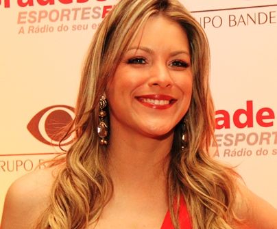 Renata revela sua mania / Band