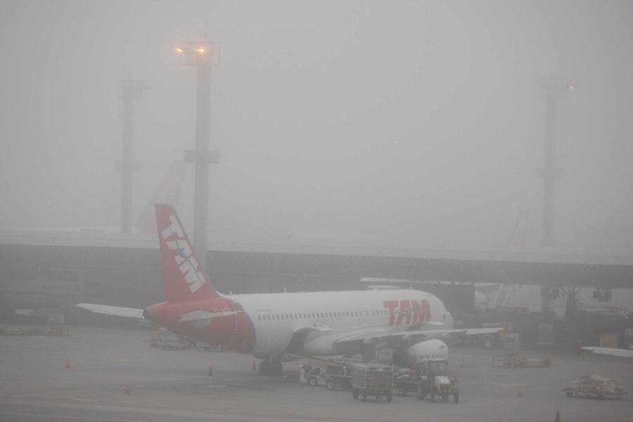O aeroporto de Cumbica também teve problemas por causa da neblina / Brazil Photo Press/Folhapress
