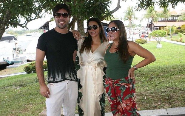 Susana Vieira leva Sandro Pedroso para Parintins