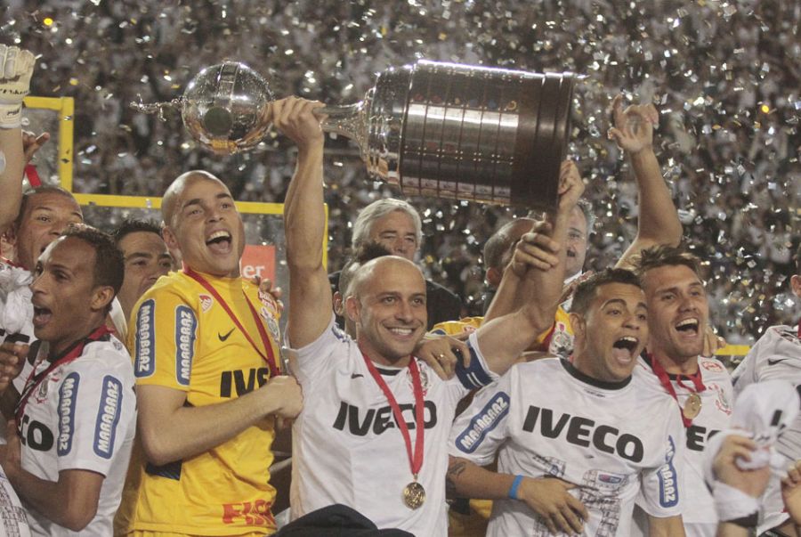 Corinthians vai ao Japão: clube já conquistou o contestado Mundial de 2000, no Rio de Janeiro / Rodrigo Coca/Folhapress