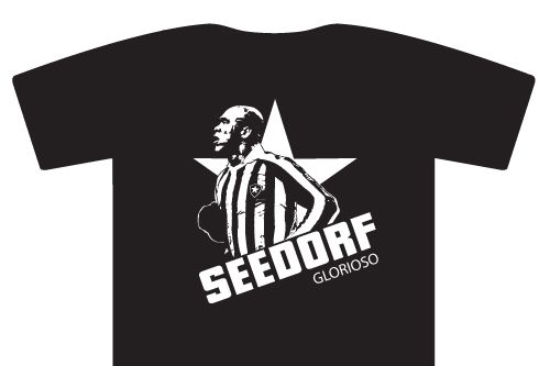 Seedorf ganha camisa em comemoração à  sua chegada no Botafogo / Pedro Padilha / Divulgação: Botafogo