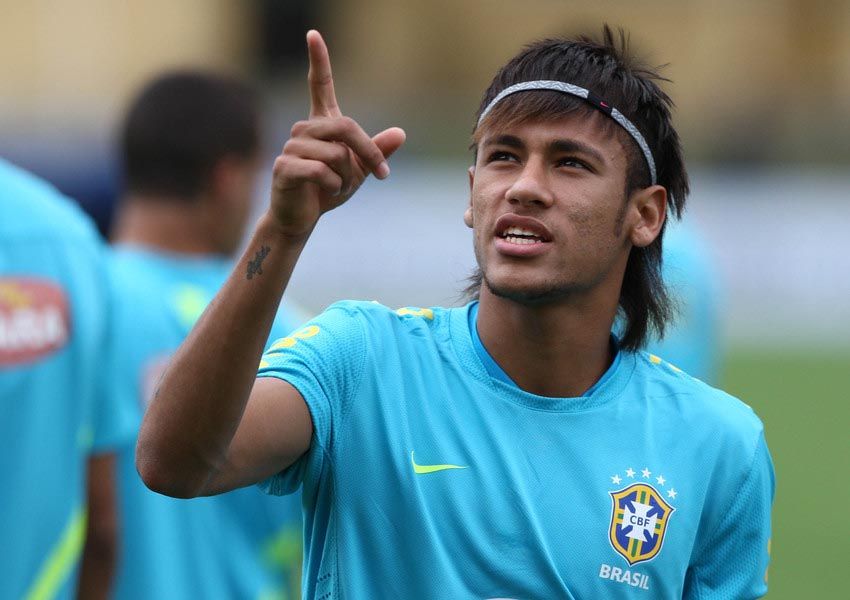Neymar está com a seleção brasileira e pode se apresentar ao Barça depois das Olimpíadas / Divulgação/Mowa Press