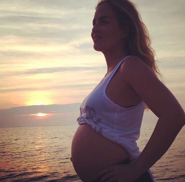 Angélica está grávida do terceiro filho, desta vez uma menina / Divulgação/Twitter