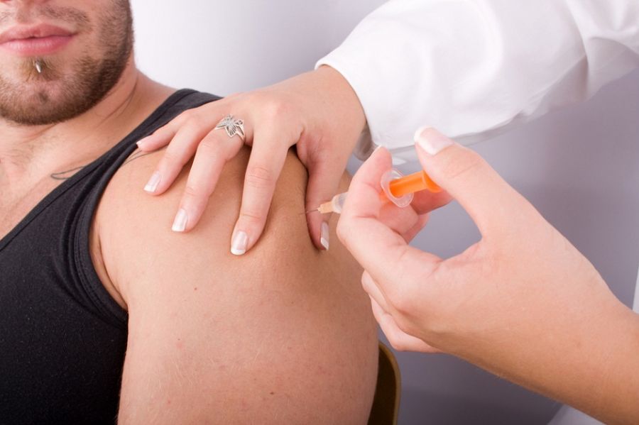 Existem vacinas para prevenir a doença / Istvan Csak/ Shutterstock