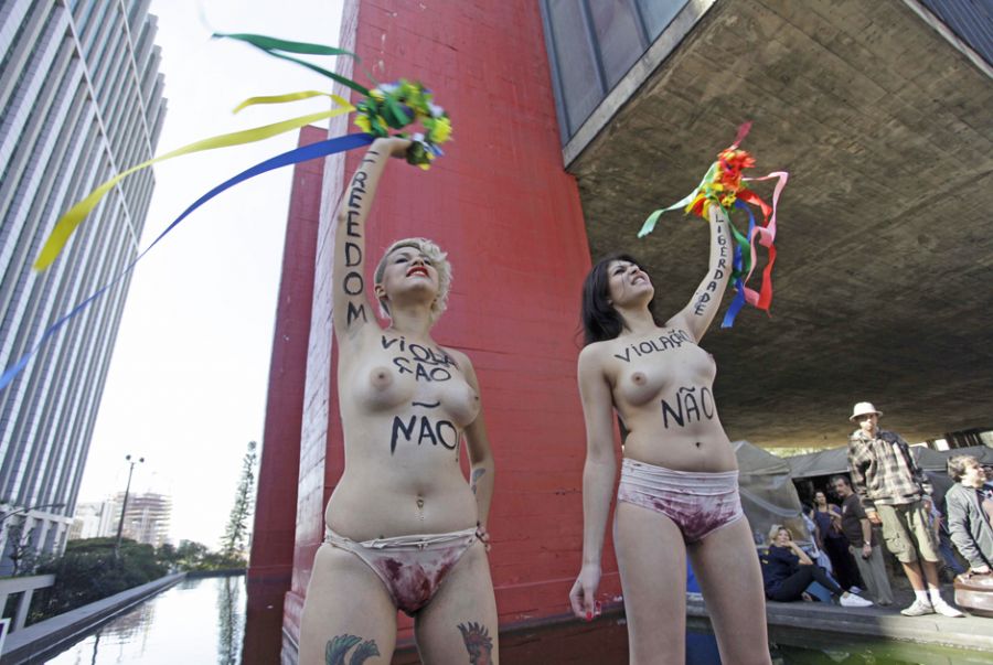 Protesto do Femen reuniu várias mulheres no vão livre do Masp / Nelson Antoine/ Fotoarena/ Folhapress