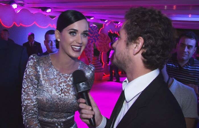 Felipe Andreoli entrevista Katy Perry / Divulgação/Band
