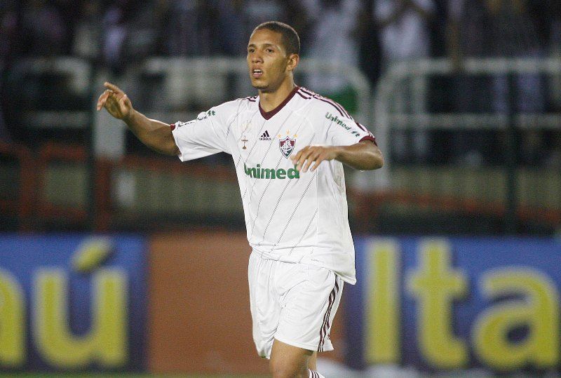 Samuel comemora gol que deu a vitória ao Fluminense diante do Sport neste sábado / Dhavid Normando/Photocamera