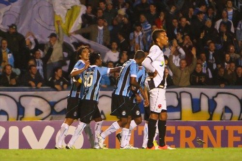Jogadores do Grêmio comemoram gol e vitória diante do Vasco / Lucas Uebel/Site Grêmio