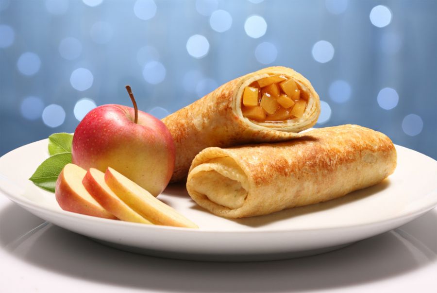Deliciosa panqueca doce de maçã / R. Iegosyn/Shutterstock