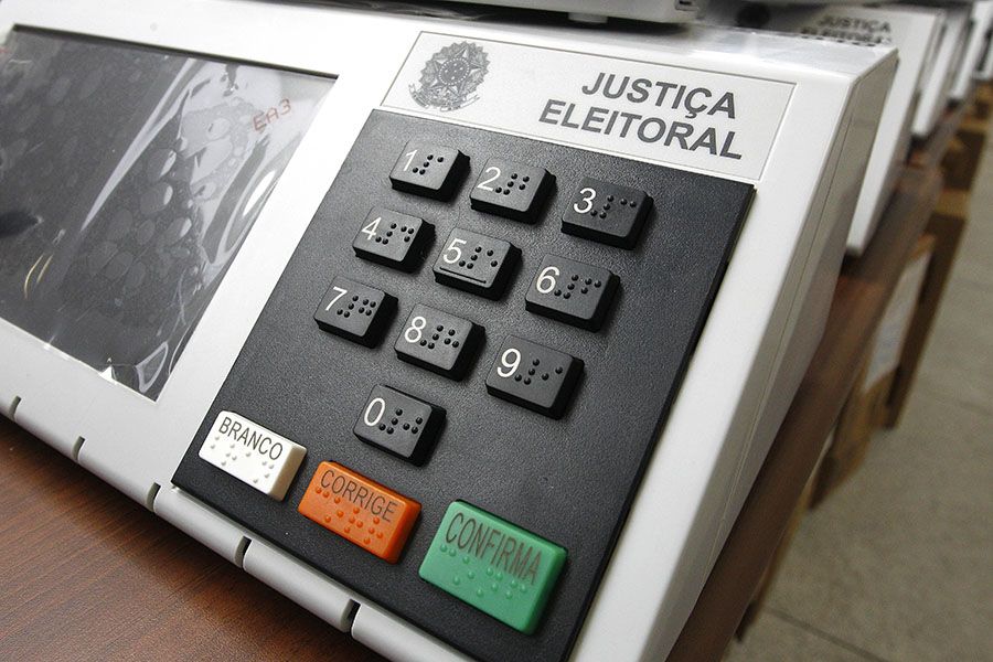 Urna eletrônica que será utilizada nas Eleições / Rodolfo Buhrer/La Imagem/Fotoarena/Folhapress