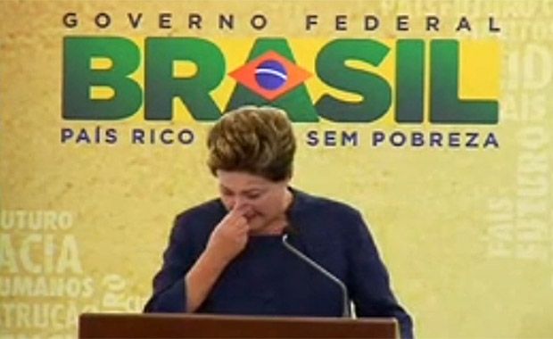 Dilma chora no lançamento da Comissão da Verdade