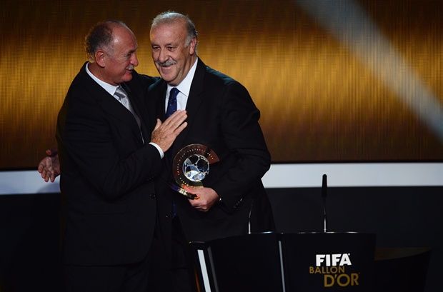 Já Vicente Del Bosque foi eleito o melhor treinador. O espanhol conquistou a Eurocopa de 2012 dirigindo a seleção de seu país