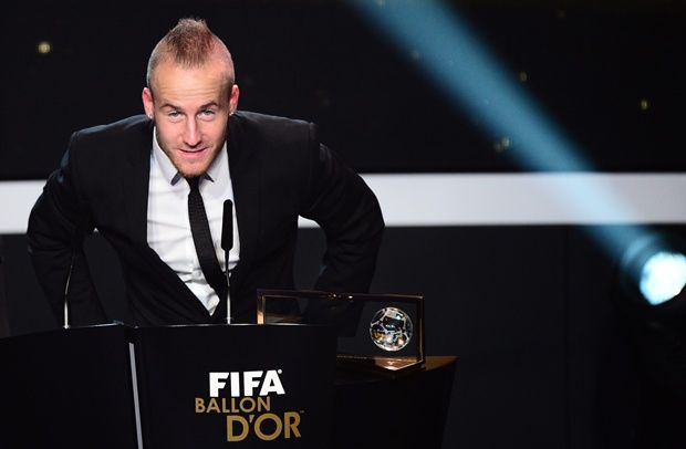 Miroslav Stoch superou Messi e Falcao Garcia e ganhou o prêmio de gol mais bonito de 2012