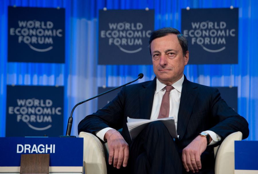 Para Mario Draghi, a situação é consideravelmente mais favorável do que era no último ano / Johannes Eisele/AFP