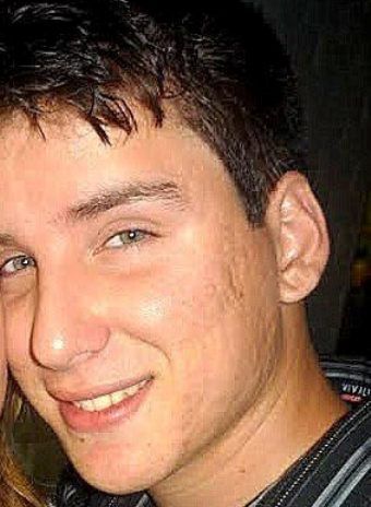Giovani Simoes, de 20 anos, morreu na madrugada deste domingo na boate <a   href='http://noticias.band.com.br/cidades/noticia/?id=100000570443' target='_self'><b><u>Leia   mais</u></b></a>