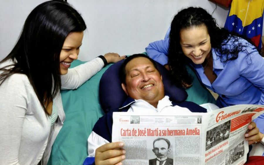 Presidente da Venezuela aparece sorrindo ao lado das filhas