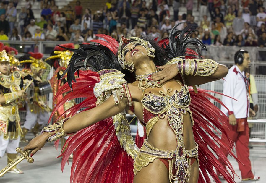 Veja fotos do desfile das Campeãs paulistas