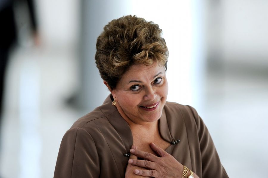 Sobre a avaliação pessoal da presidente Dilma Rousseff, aprovação caiu para 45% / EVARISTO SA / AFP