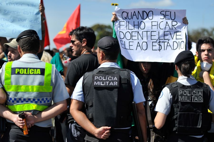 Policiais acompanham manifestação em Brasília / Marcello Casal Jr./ABr
