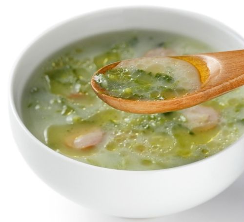 Pão de milho, caldo verde, doce de abóbora...