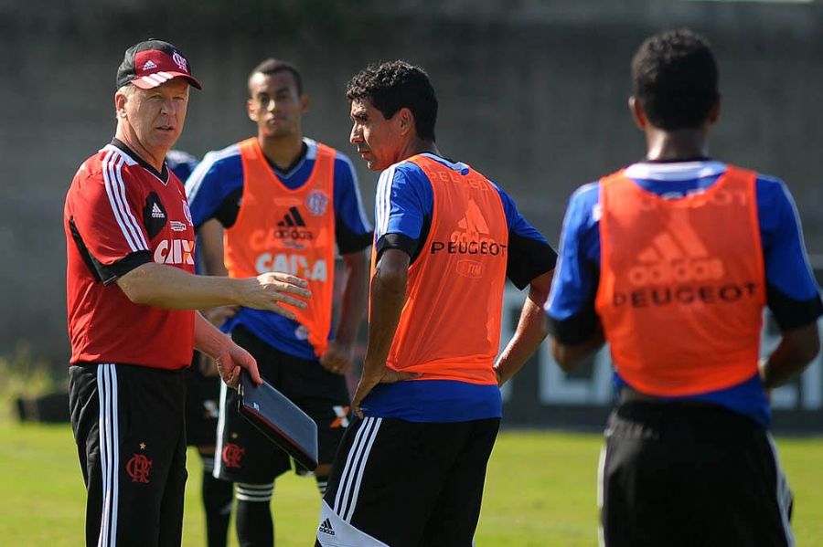 Mano Menezes fará o primeiro jogo no Flamengo / Alexandre Vidal/Fla Imagem