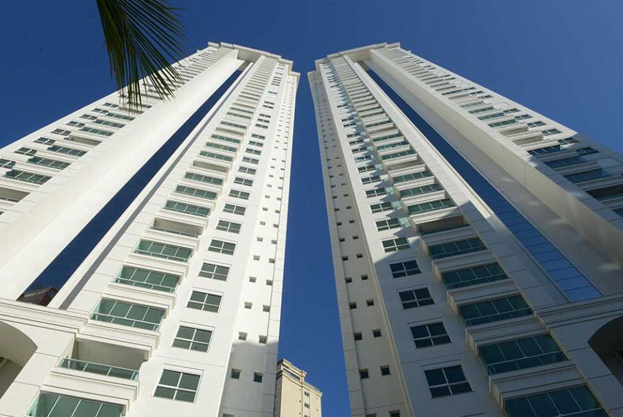 Villa Serena conta com 82 apartamentos por torre / Rafaela Martins/Ag. RBS/Folhapress