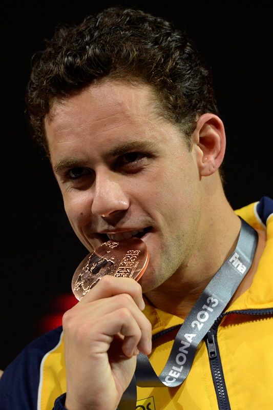Thiago Pereira comemora bronze nos 400 m medley no Mundial de Barcelona / Fabrice Coffrinni/AFP