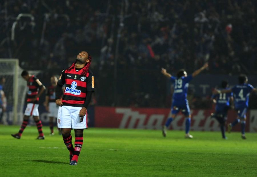 Vagner Love esteve na Gávea e pode voltar ao Flamengo
