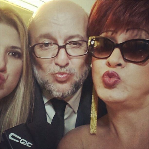 Dani Calabresa, Jorge Maria e Nany People mandam beijinho