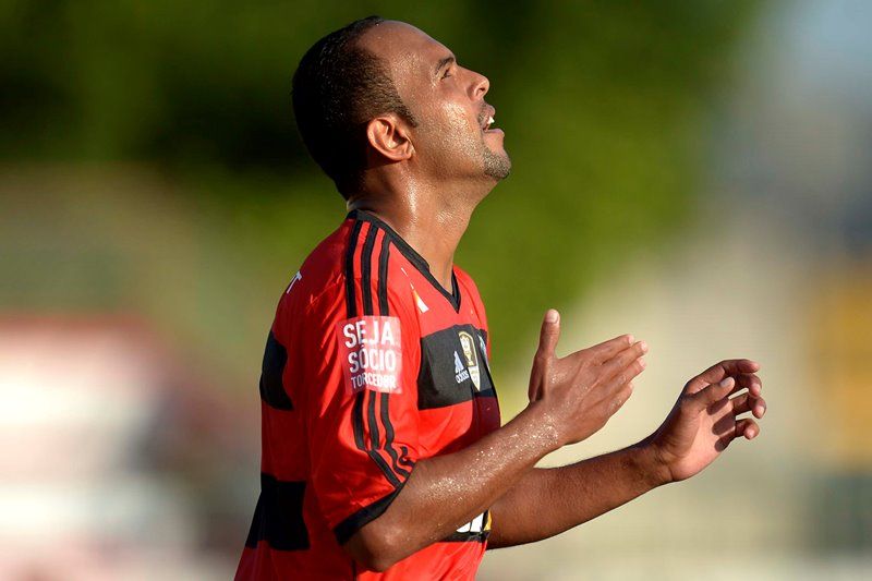 Alecsandro está escalado no ataque do Flamengo nesta quarta-feira / Alexandre Vidal/Futura Press/Folhapress